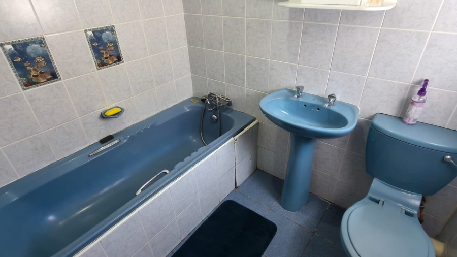 4 Bedroom Property for Sale in Cambridge West Eastern Cape